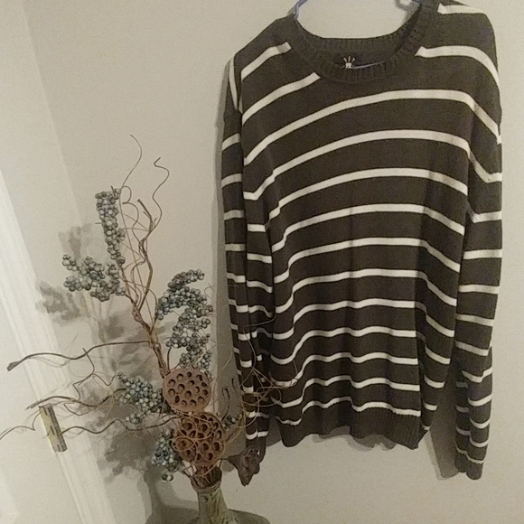 Ivy Crew | Sweaters | Ivy Crew Sweater 